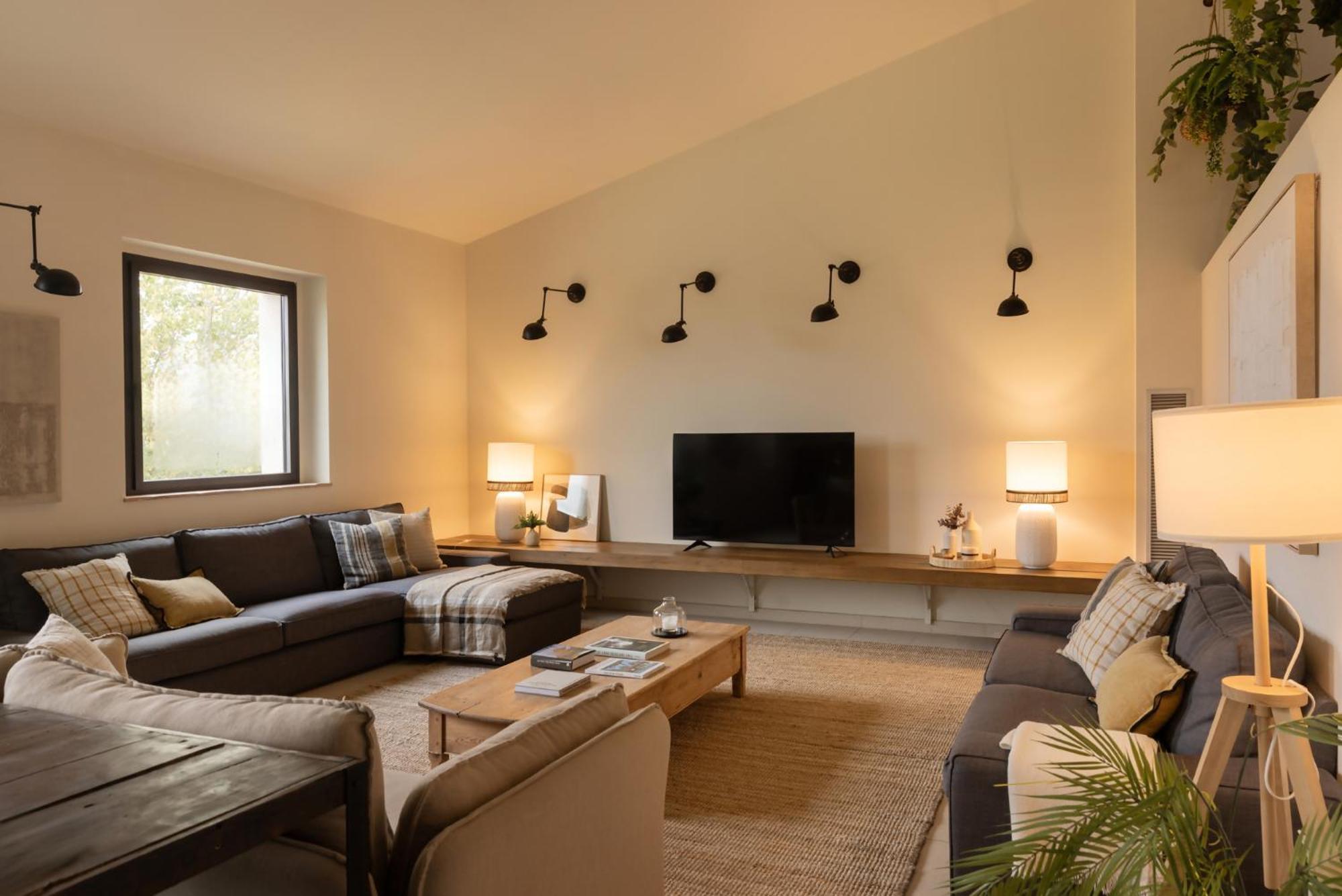 Can Bufi Espectacular Casa Con Piscina Interior Llagostera Eksteriør billede