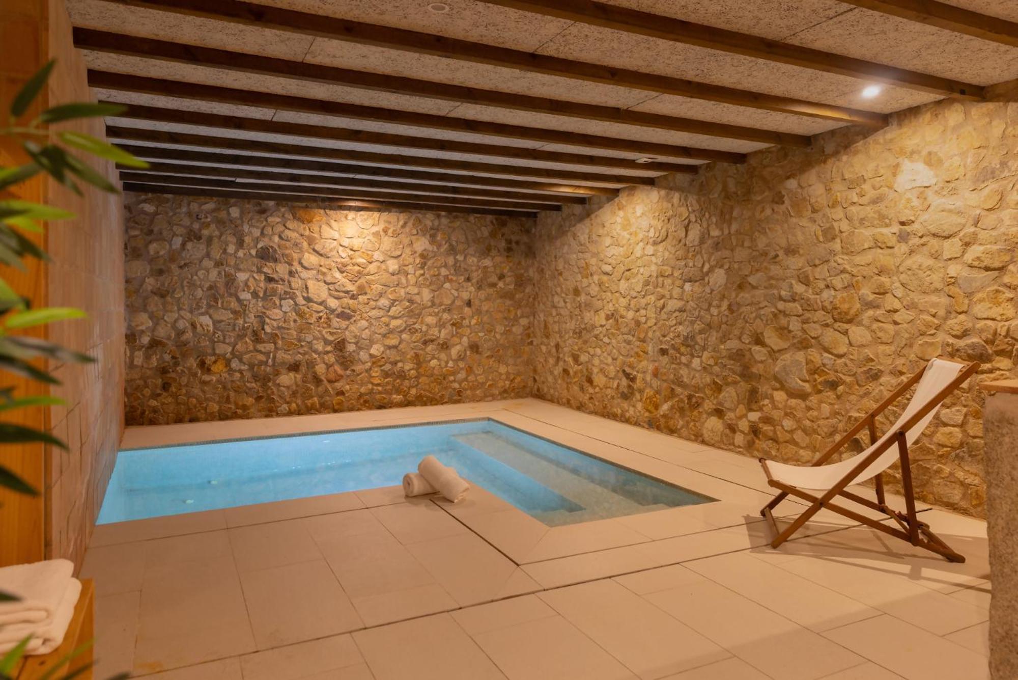 Can Bufi Espectacular Casa Con Piscina Interior Llagostera Eksteriør billede