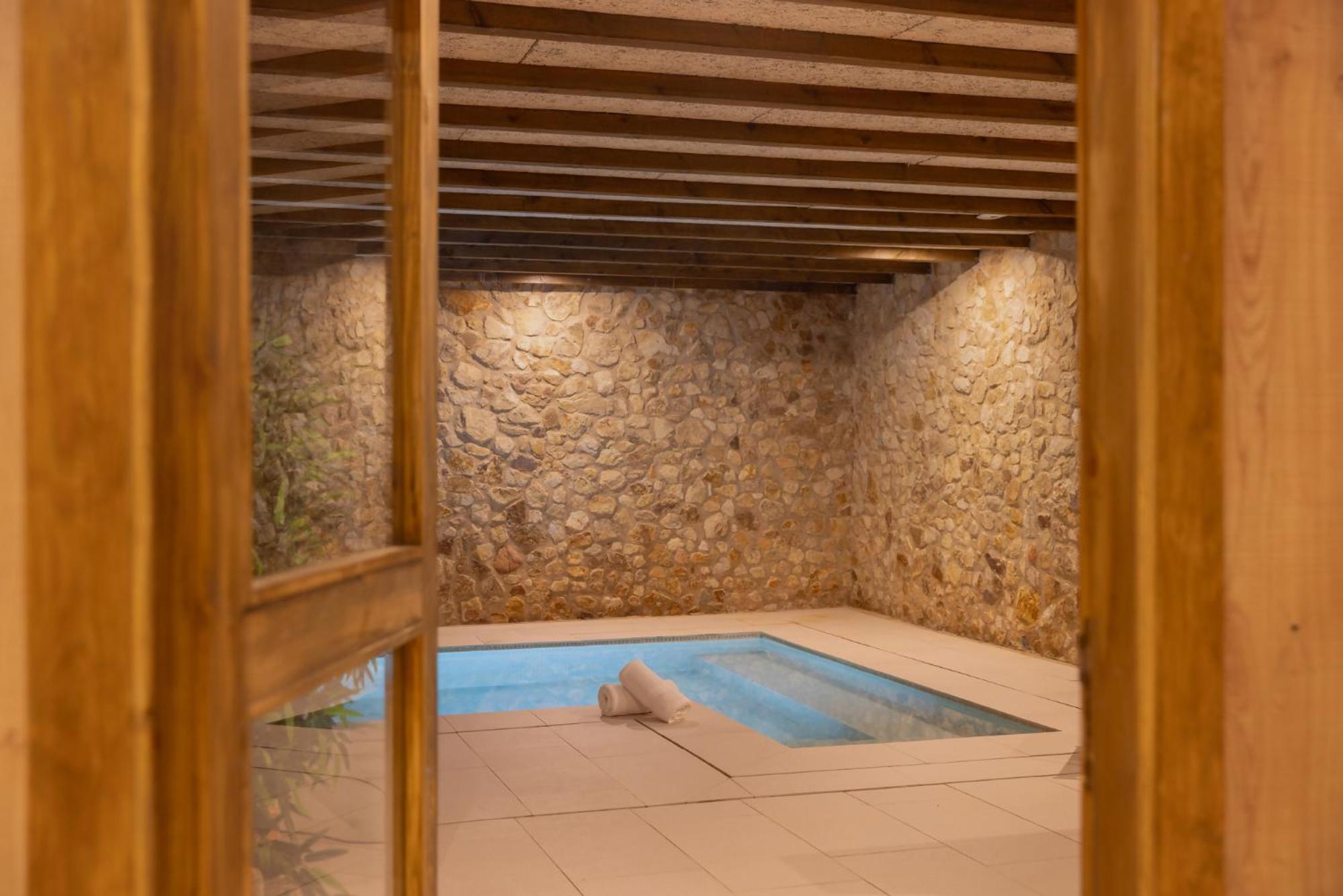 Can Bufi Espectacular Casa Con Piscina Interior Llagostera Eksteriør billede